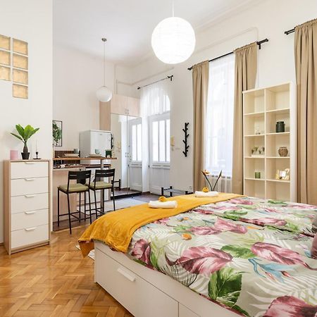 Cosmopolitan Studio - Chic Getaway In A Fancy Neighbourhood Budapest Extérieur photo